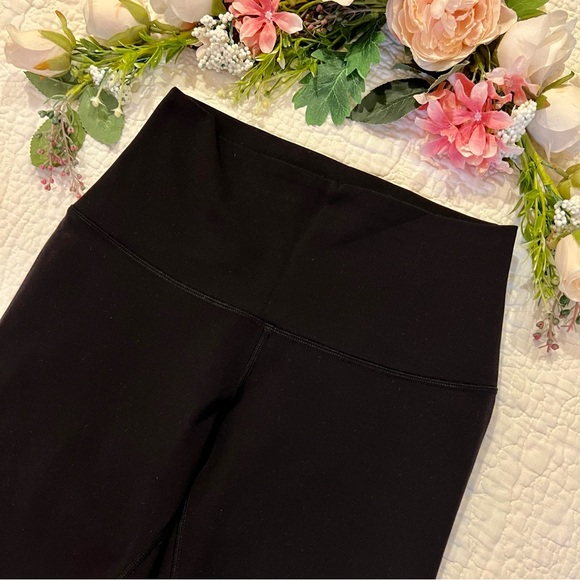 RARE Lululemon SCALLOP Wunder Under - Picture 4 of 13